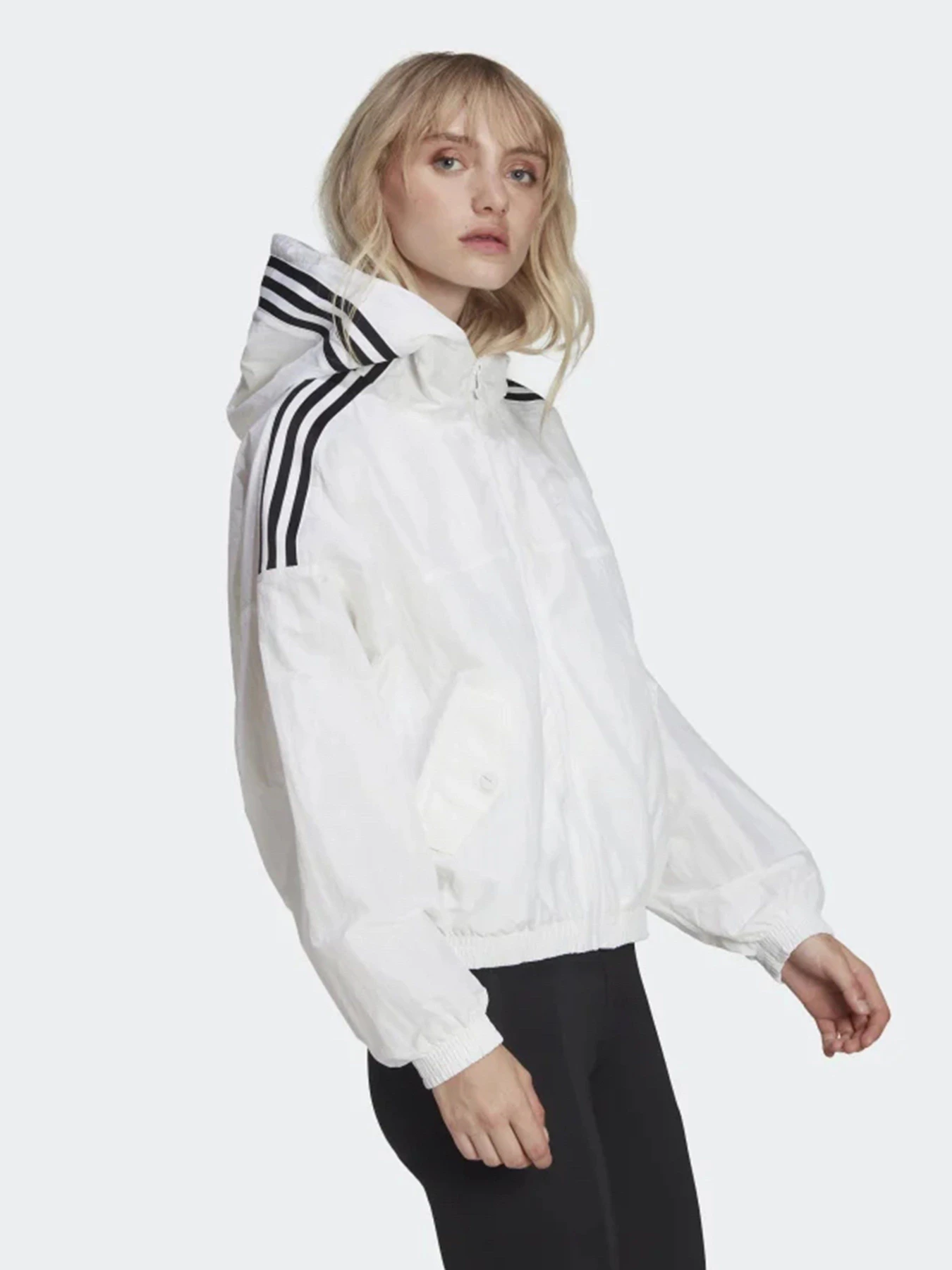 Куртки и дубленки Adidas Adicolor Classics модель HC2023 Куртки и дубленки Adidas Adicolor Classics модель HC2023 Фото
