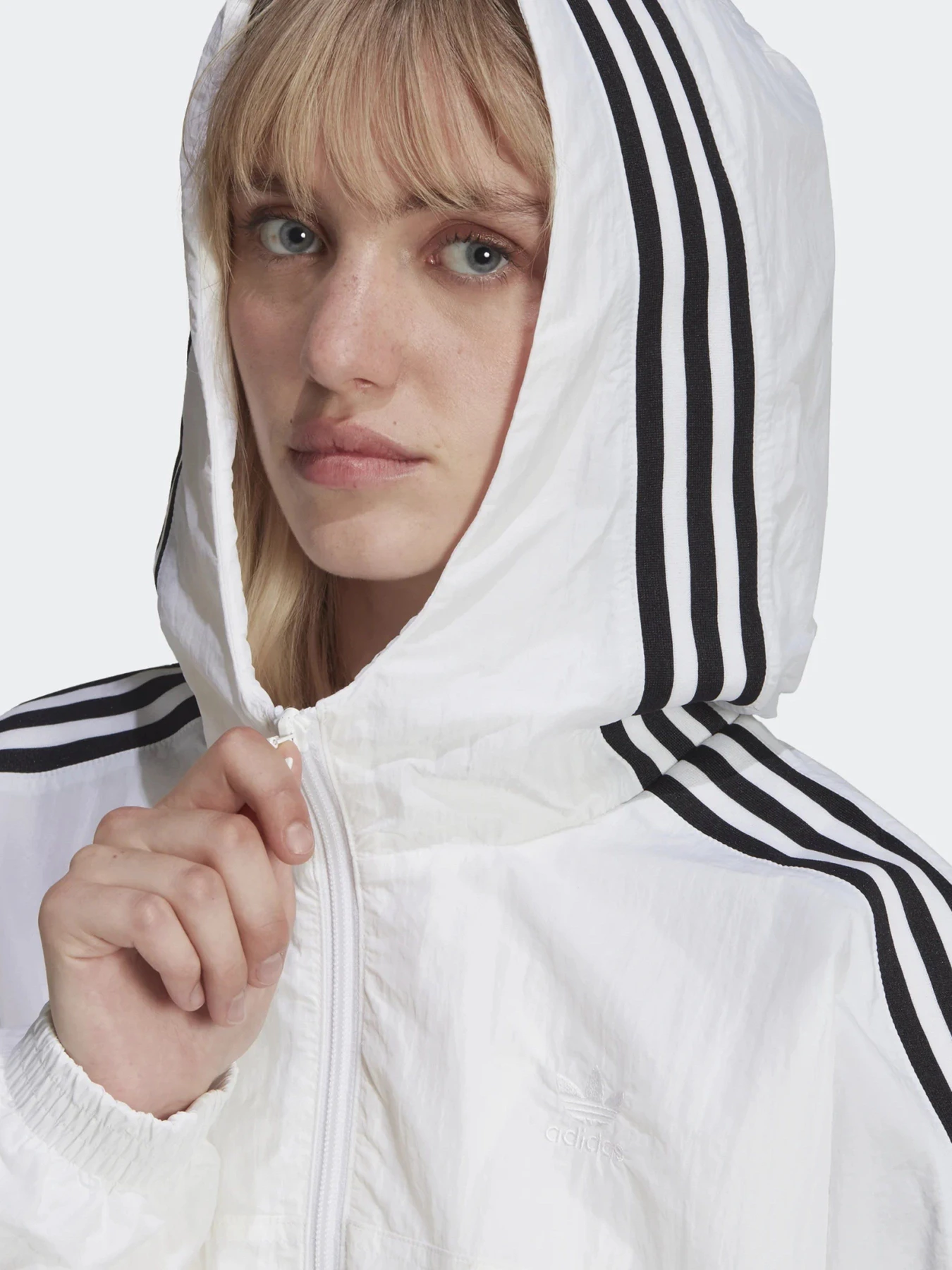 Куртки и дубленки Adidas Adicolor Classics модель HC2023 Куртки и дубленки Adidas Adicolor Classics модель HC2023 Фото