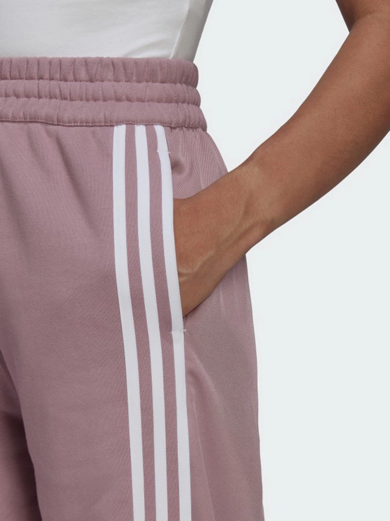 Брюки Adidas Adicolor Classics Back Cuff модель HC4546 Брюки Adidas Adicolor Classics Back Cuff модель HC4546 Фото