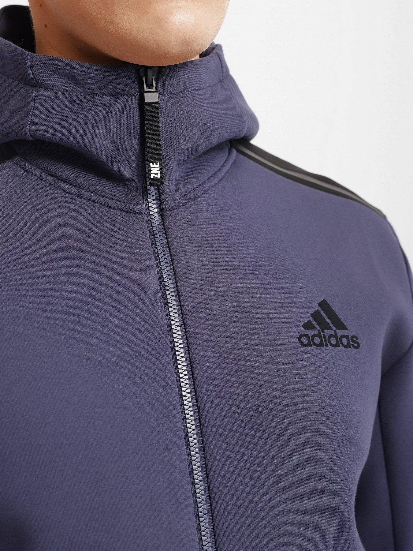 Худи и свитшоты Adidas Sportswear Z.N.E. модель HC5780 Фото