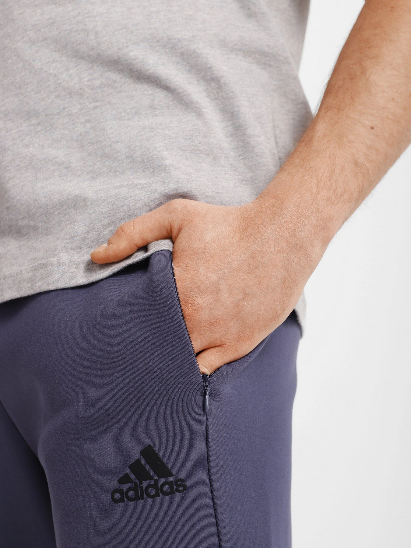 Брюки Adidas Z.N.E. Sportswear модель HC5782 Фото
