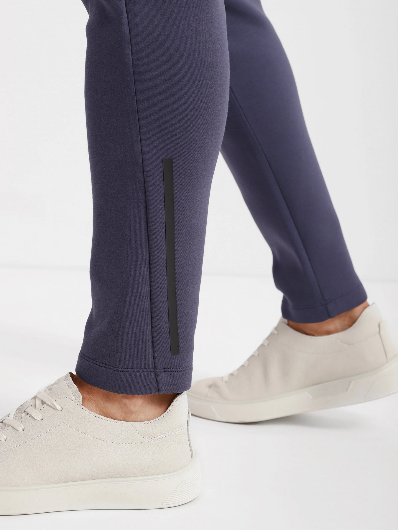 Брюки Adidas Z.N.E. Sportswear модель HC5782 Фото