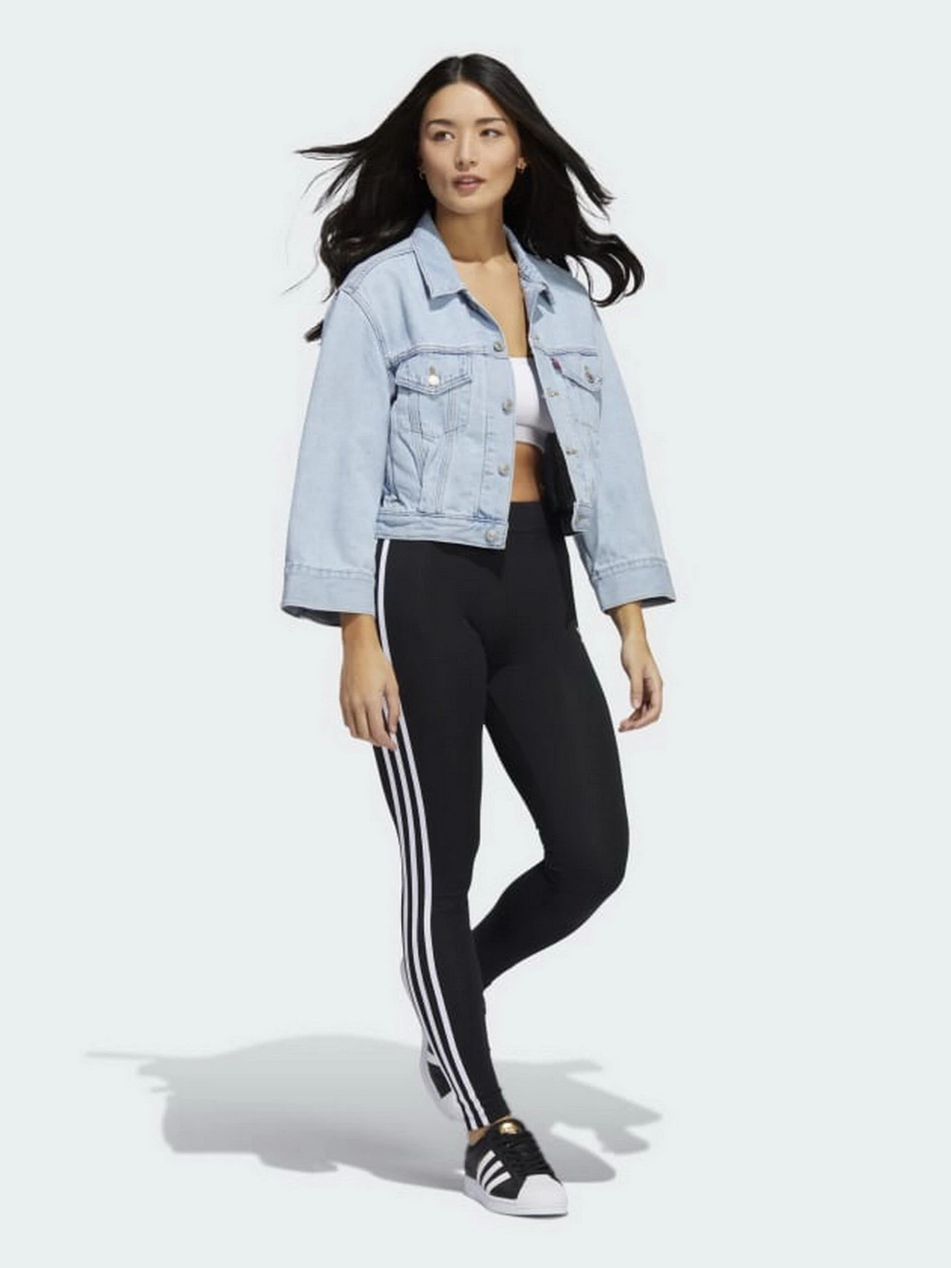 Брюки Adidas Adicolor Classics 3-Stripes модель HD2350 Брюки Adidas Adicolor Classics 3-Stripes модель HD2350 Фото