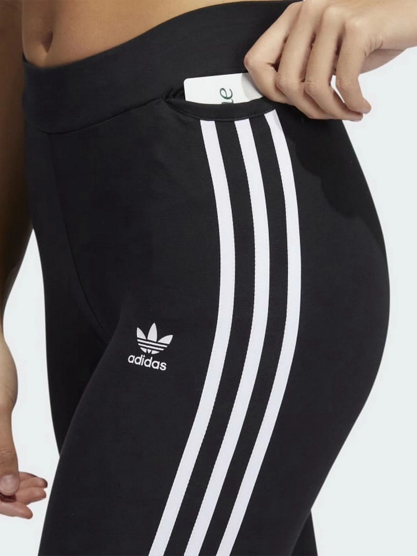 Брюки Adidas Adicolor Classics 3-Stripes модель HD2350 Брюки Adidas Adicolor Classics 3-Stripes модель HD2350 Фото