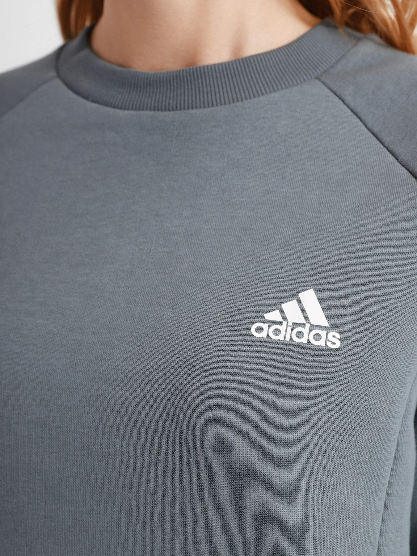 Худі та світшоти Adidas Essentials Studio модель HD6754 Худі та світшоти Adidas Essentials Studio модель HD6754 Фото