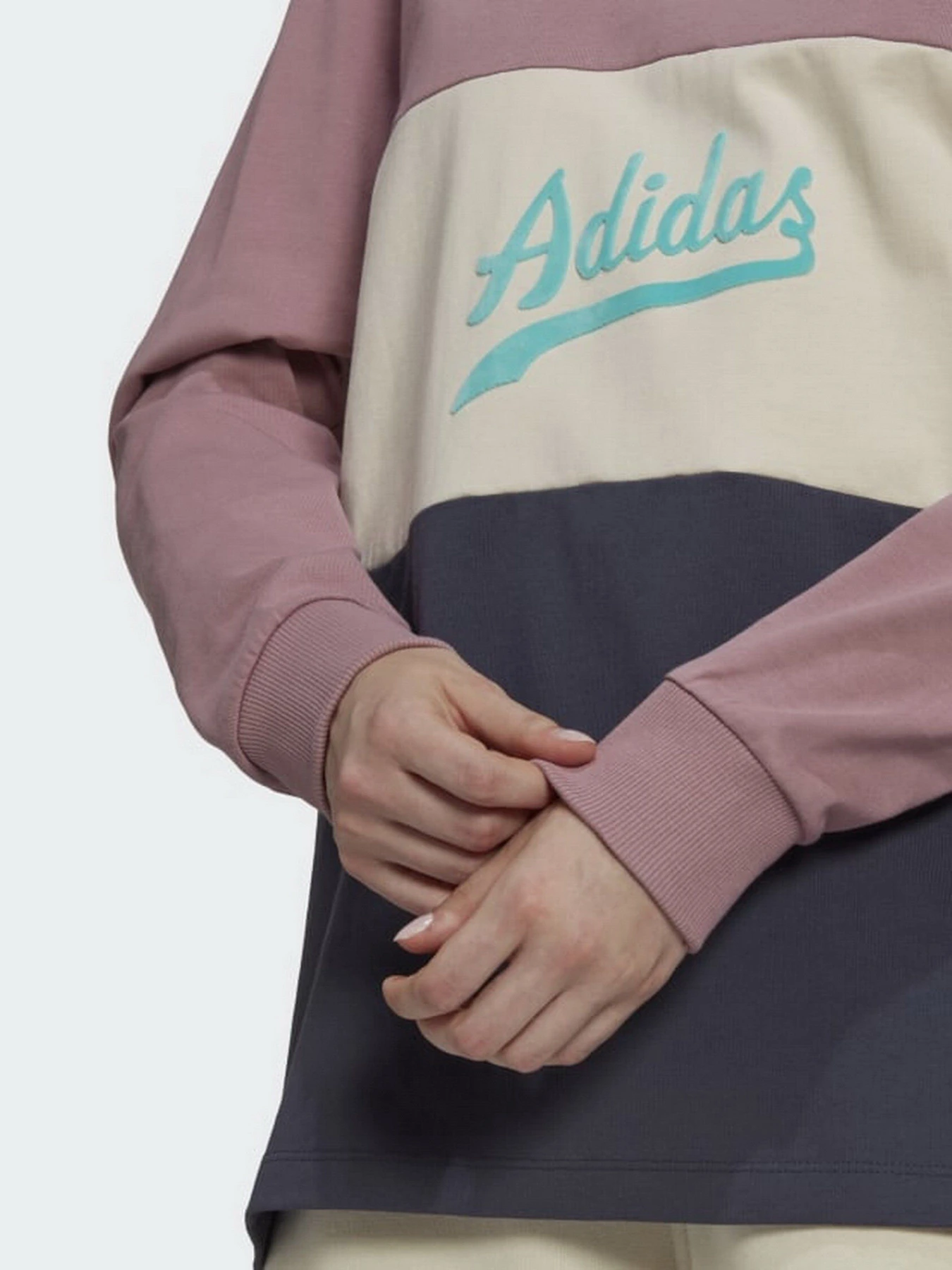 Футболки і поло Adidas Modern B-Ball Originals модель HD9773 Футболки і поло Adidas Modern B-Ball Originals модель HD9773 Фото