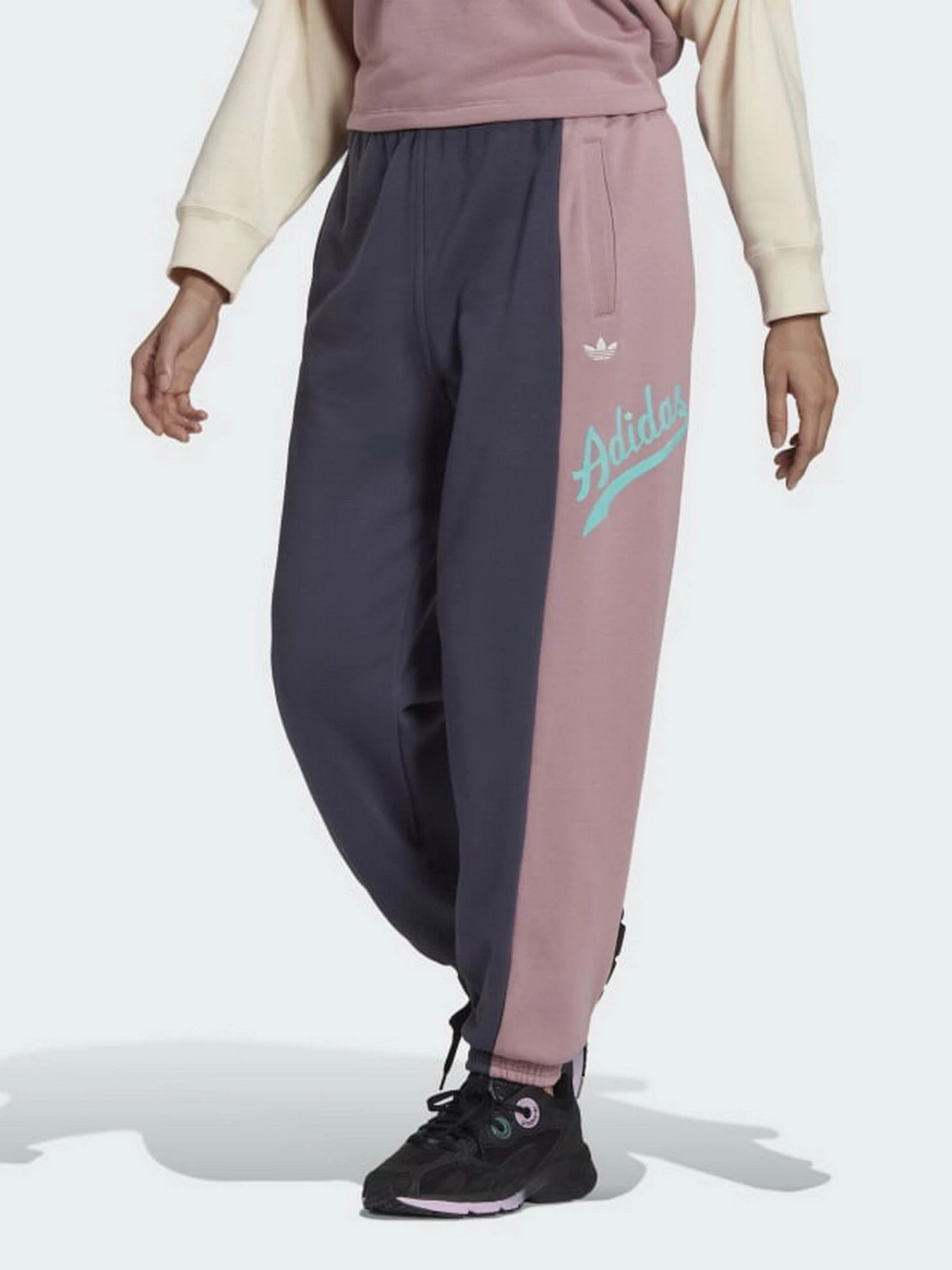 Брюки Adidas Modern B-Ball Originals модель HD9778 Фото