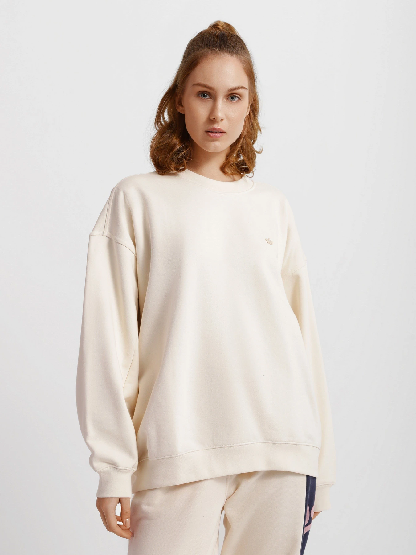 Худі та світшоти Adidas Adicolor Oversize No-Dye модель HE0377 Фото