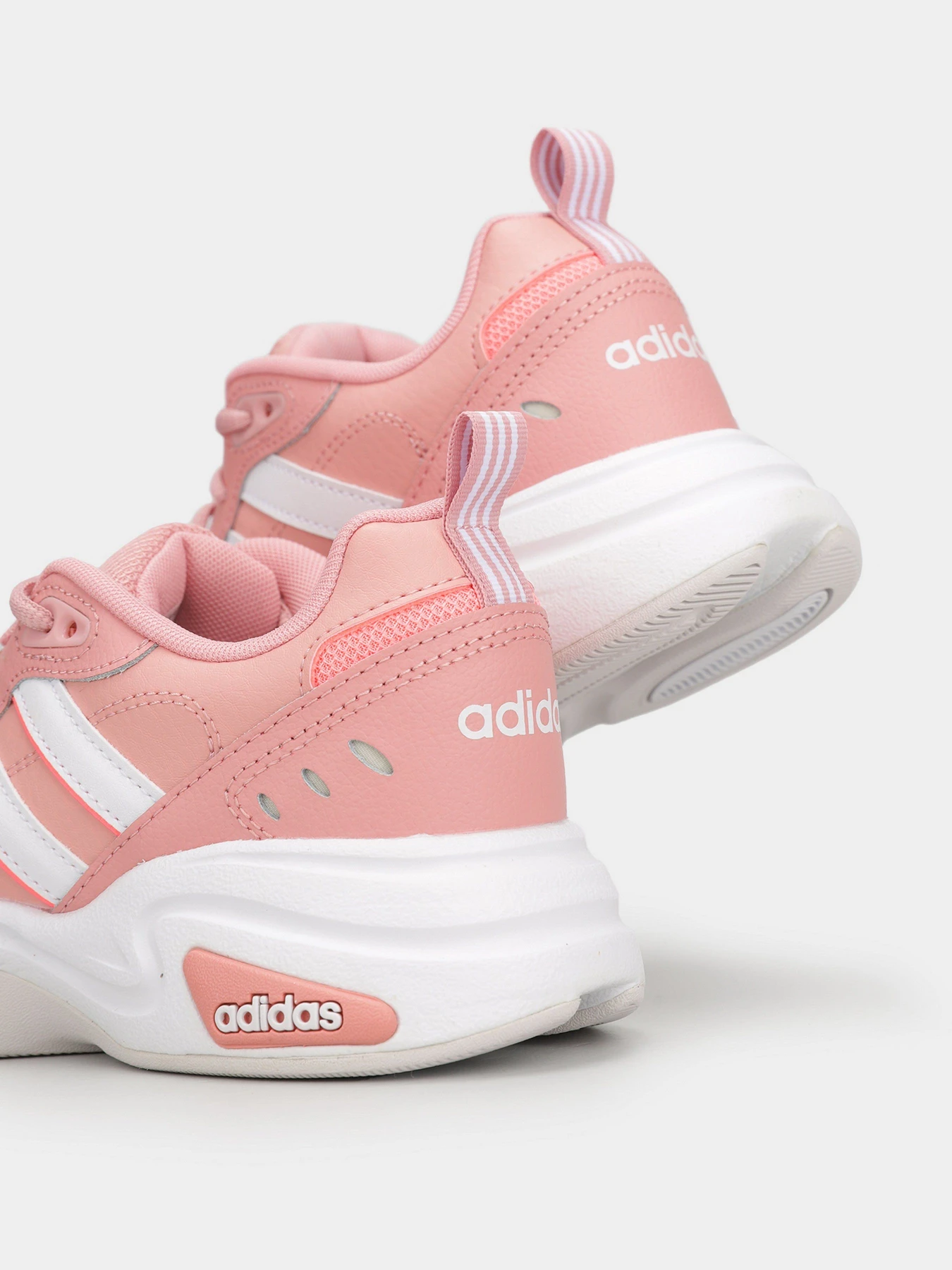 Кроссовки Adidas Strutter Performance модель GX0672 Фото