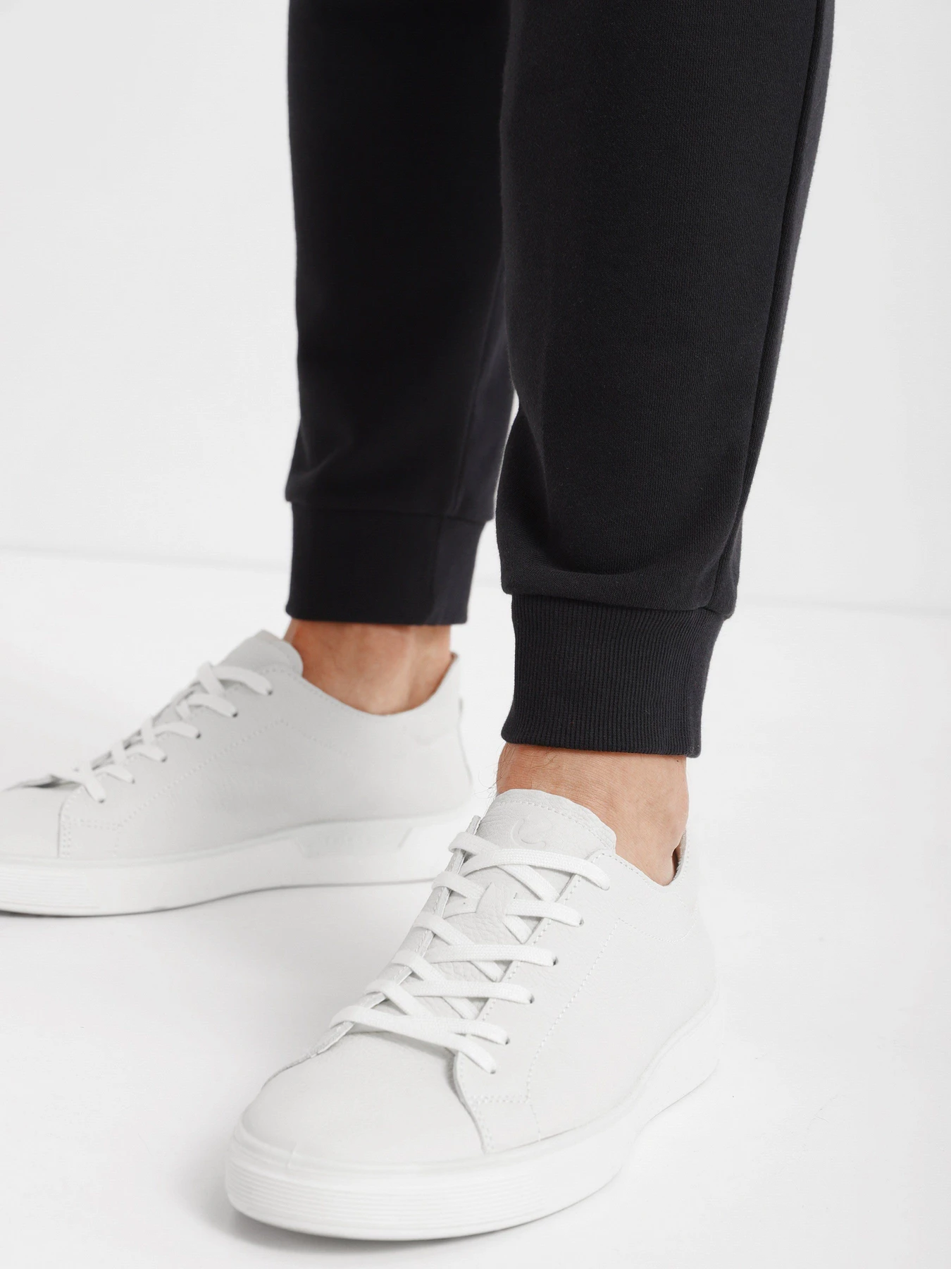 Брюки Adidas Essentials4Gameday Sport Inspired модель HE1800 Брюки Adidas Essentials4Gameday Sport Inspired модель HE1800 Фото