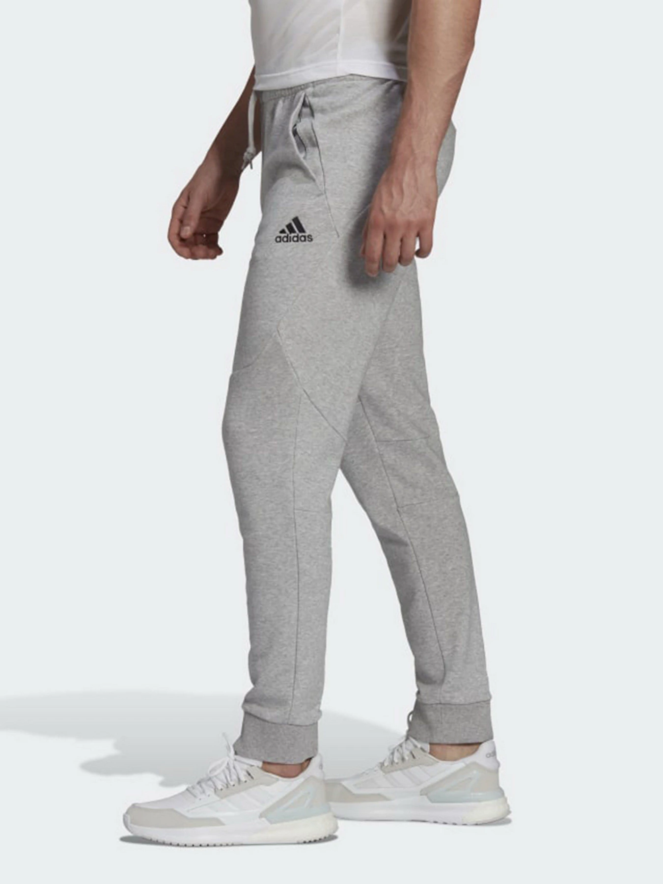 Брюки Adidas Essentials 4 GAMEDAY модель HE1809 Брюки Adidas Essentials 4 GAMEDAY модель HE1809 Фото