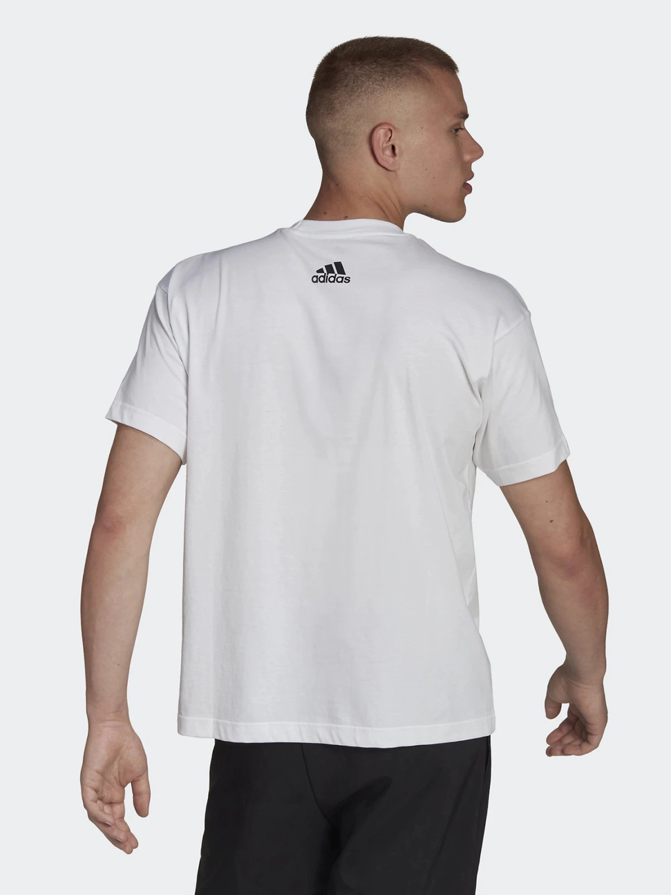 Футболки і поло Adidas Essentials Brandlove Single Jersey модель HE4315 Фото