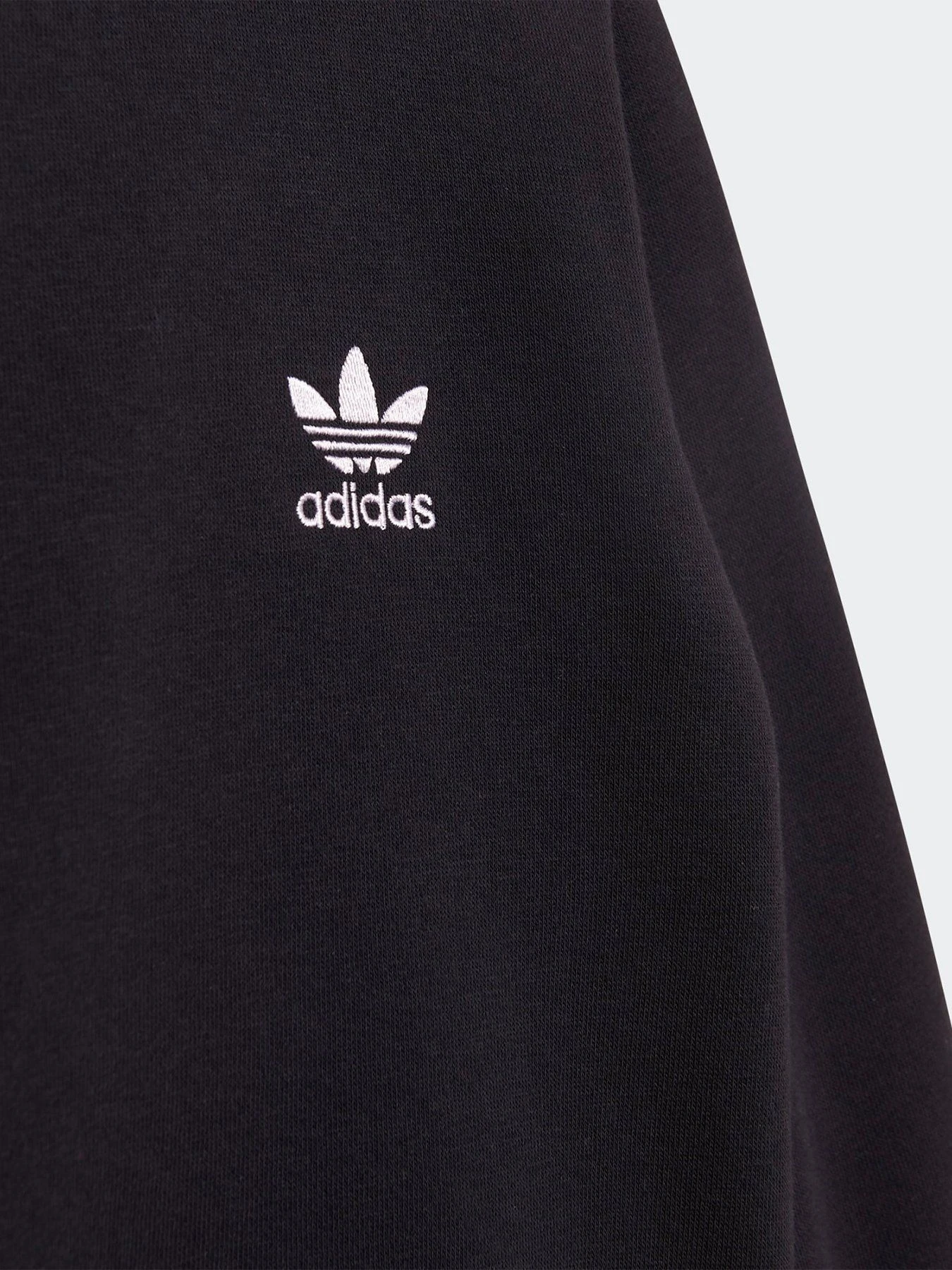 Костюмы Adidas Adicolor Crew модель HE6909 Костюмы Adidas Adicolor Crew модель HE6909 Фото