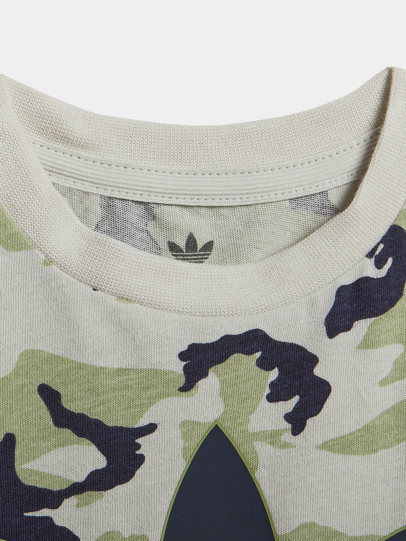 Футболки и поло Adidas Camo Originals модель HE6924 Фото