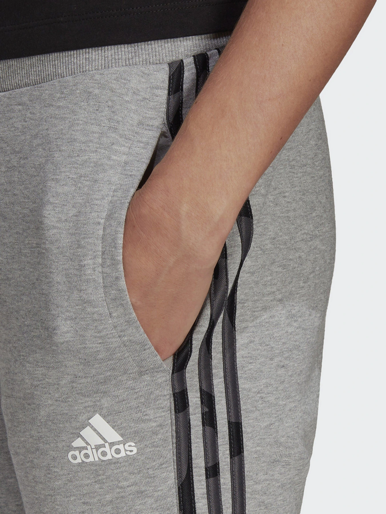 Брюки Adidas Tiger Print Sportswear модель HF4633 Фото