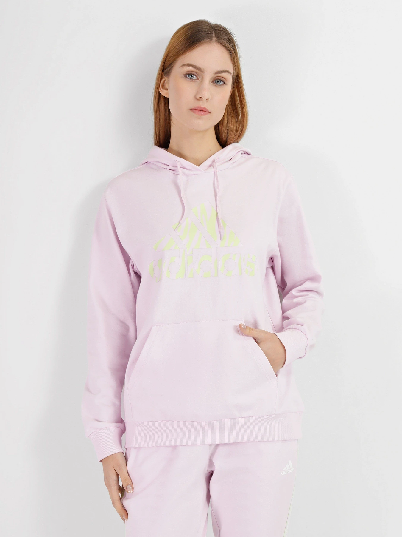 Худі та світшоти Adidas Tiger-Print модель HF4636 Худі та світшоти Adidas Tiger-Print модель HF4636 Фото