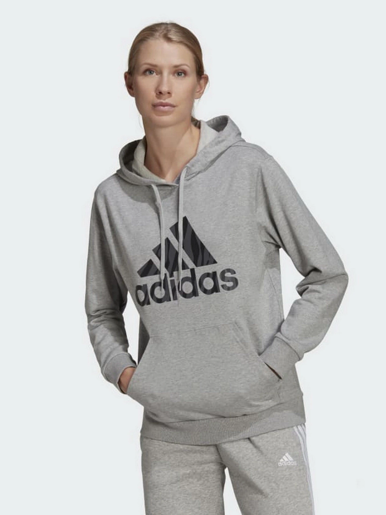 Худі та світшоти Adidas Tiger-Print модель HF4637 Худі та світшоти Adidas Tiger-Print модель HF4637 Фото
