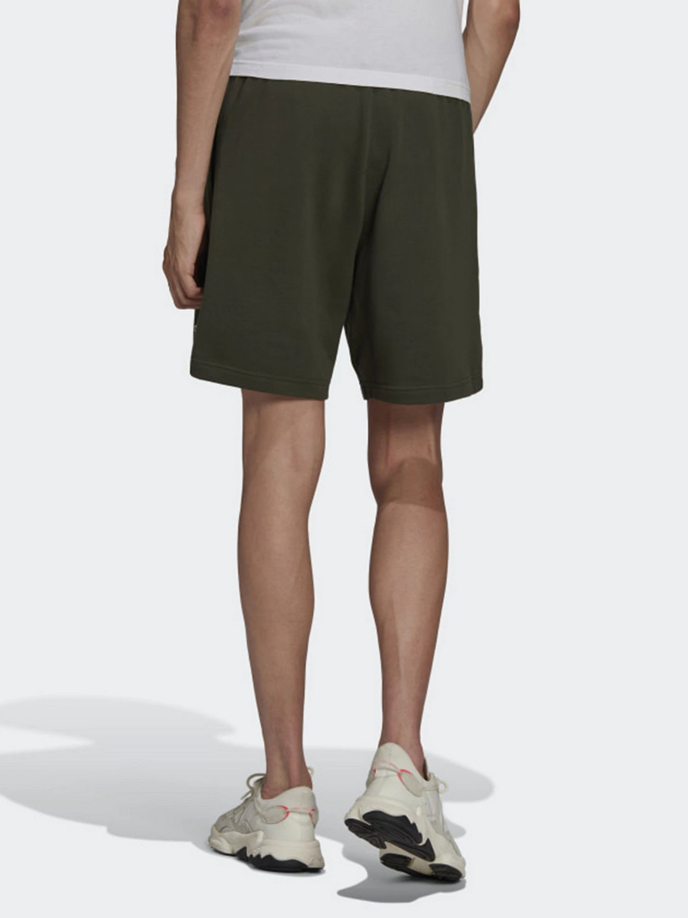 Шорты Adidas Adventure Originals модель HF4768 Шорты Adidas Adventure Originals модель HF4768 Фото