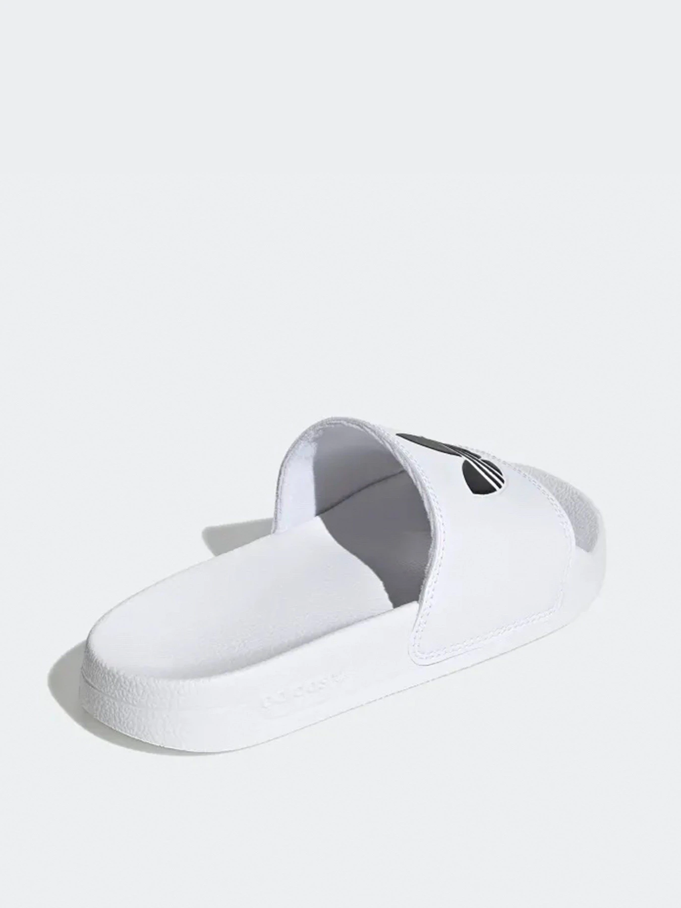 Шлёпанцы Adidas модель EG8272 Шлёпанцы Adidas модель EG8272 Фото