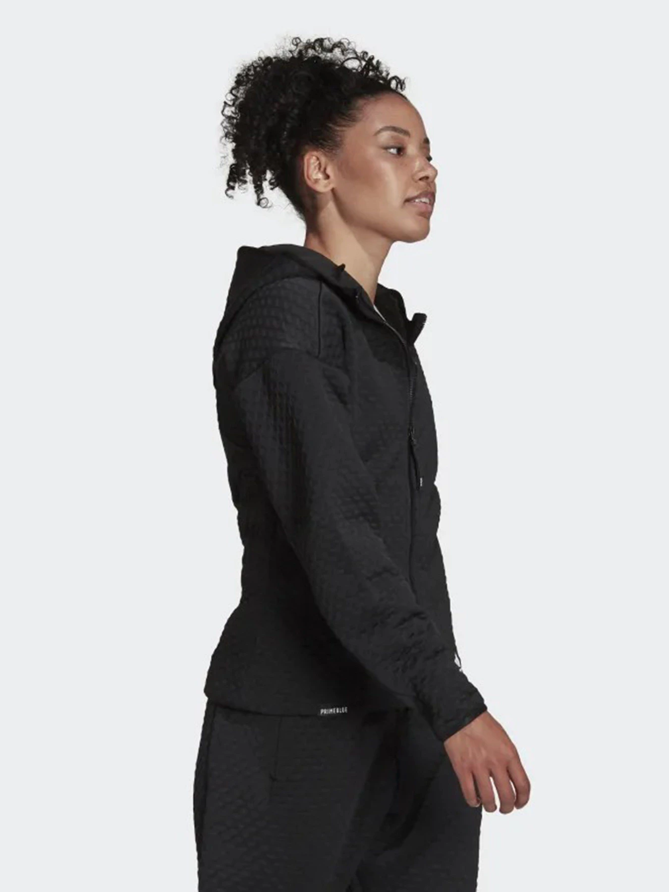 Худи и свитшоты Adidas ZNE модель GT3719 Худи и свитшоты Adidas ZNE модель GT3719 Фото