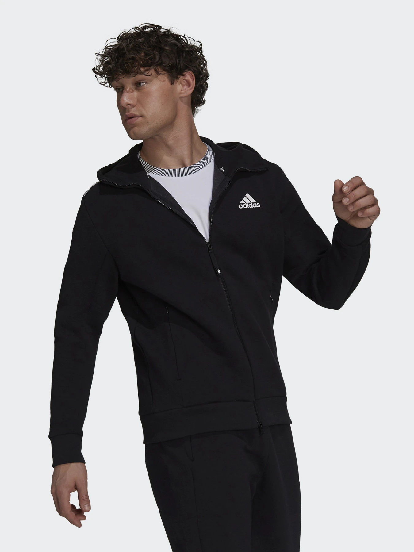 Худи и свитшоты Adidas Sportswear Z.N.E. модель GT9780 Фото
