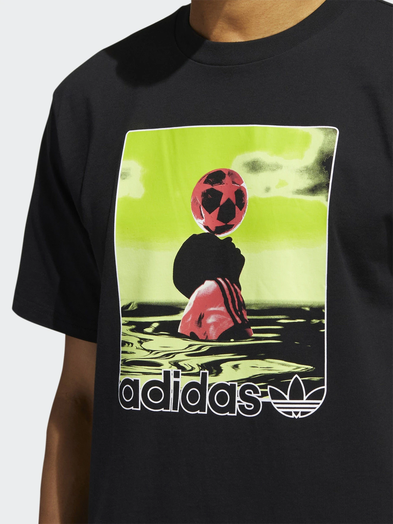 Футболки і поло Adidas Football Photo модель HC2128 Фото