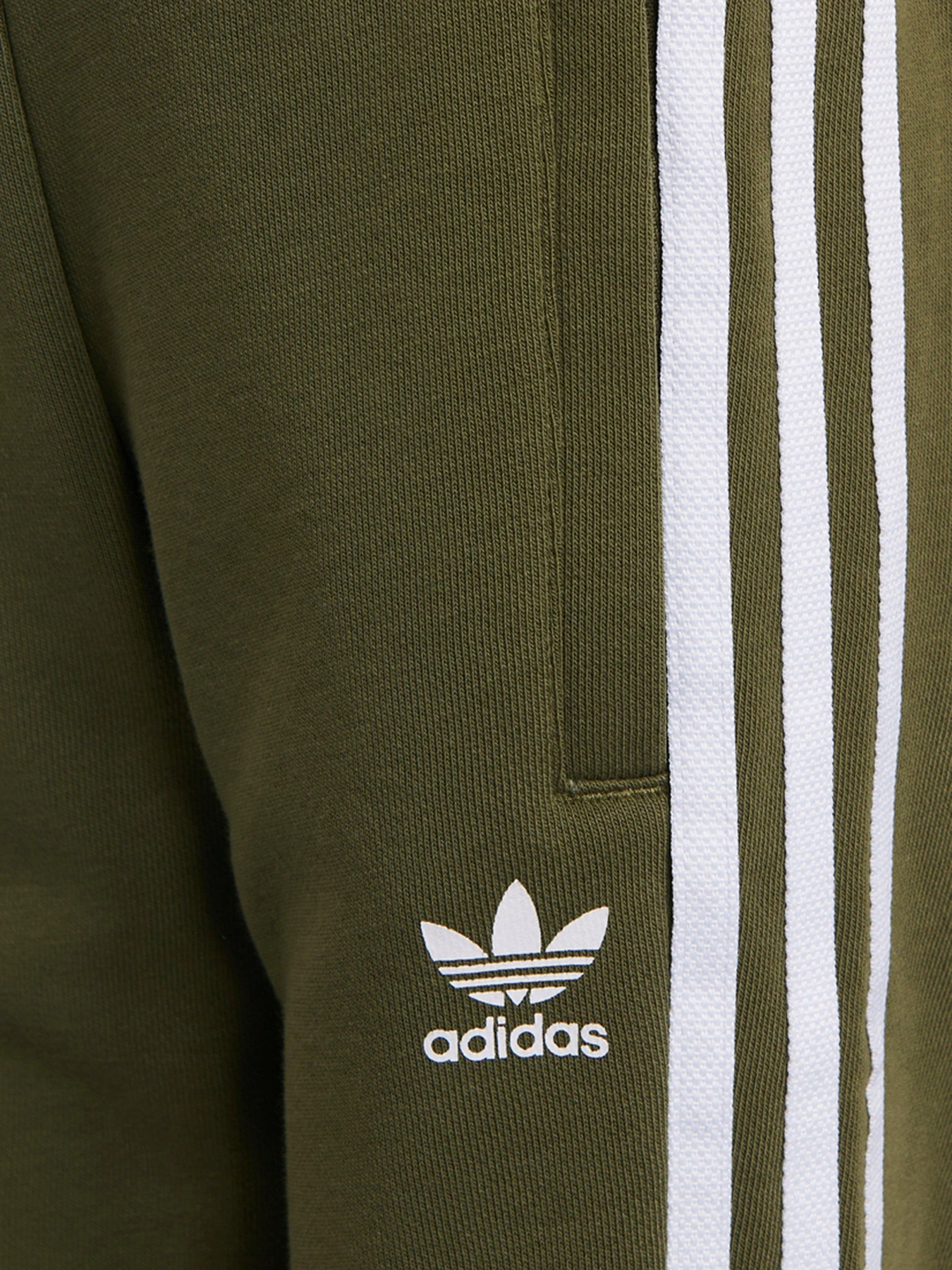 Костюмы Adidas Adicolor модель HC4462 Костюмы Adidas Adicolor модель HC4462 Фото