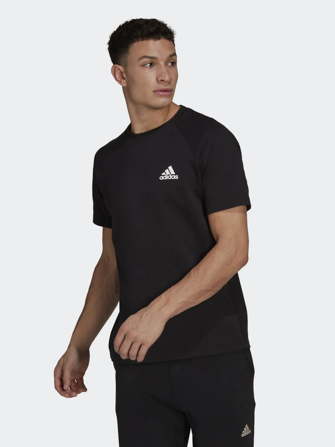 Футболки и поло Adidas Designed for Gameday модель HE2238 Футболки и поло Adidas Designed for Gameday модель HE2238 Фото