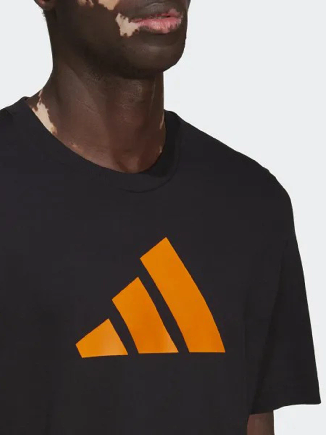 Футболки і поло Adidas Future Icons модель HF4757 Футболки і поло Adidas Future Icons модель HF4757 Фото