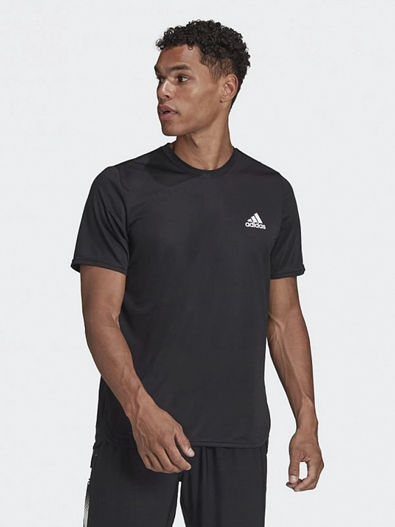 Футболки и поло Adidas Aeroready Designed for Movement модель HF7214 Футболки и поло Adidas Aeroready Designed for Movement модель HF7214 Фото