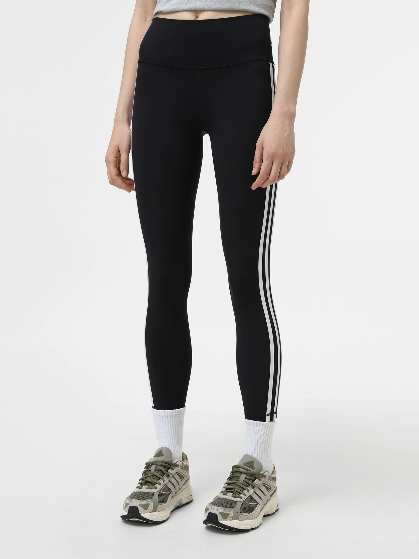 Брюки Adidas Believe This 2.0 3-Stripes модель FJ7181 Брюки Adidas Believe This 2.0 3-Stripes модель FJ7181 Фото
