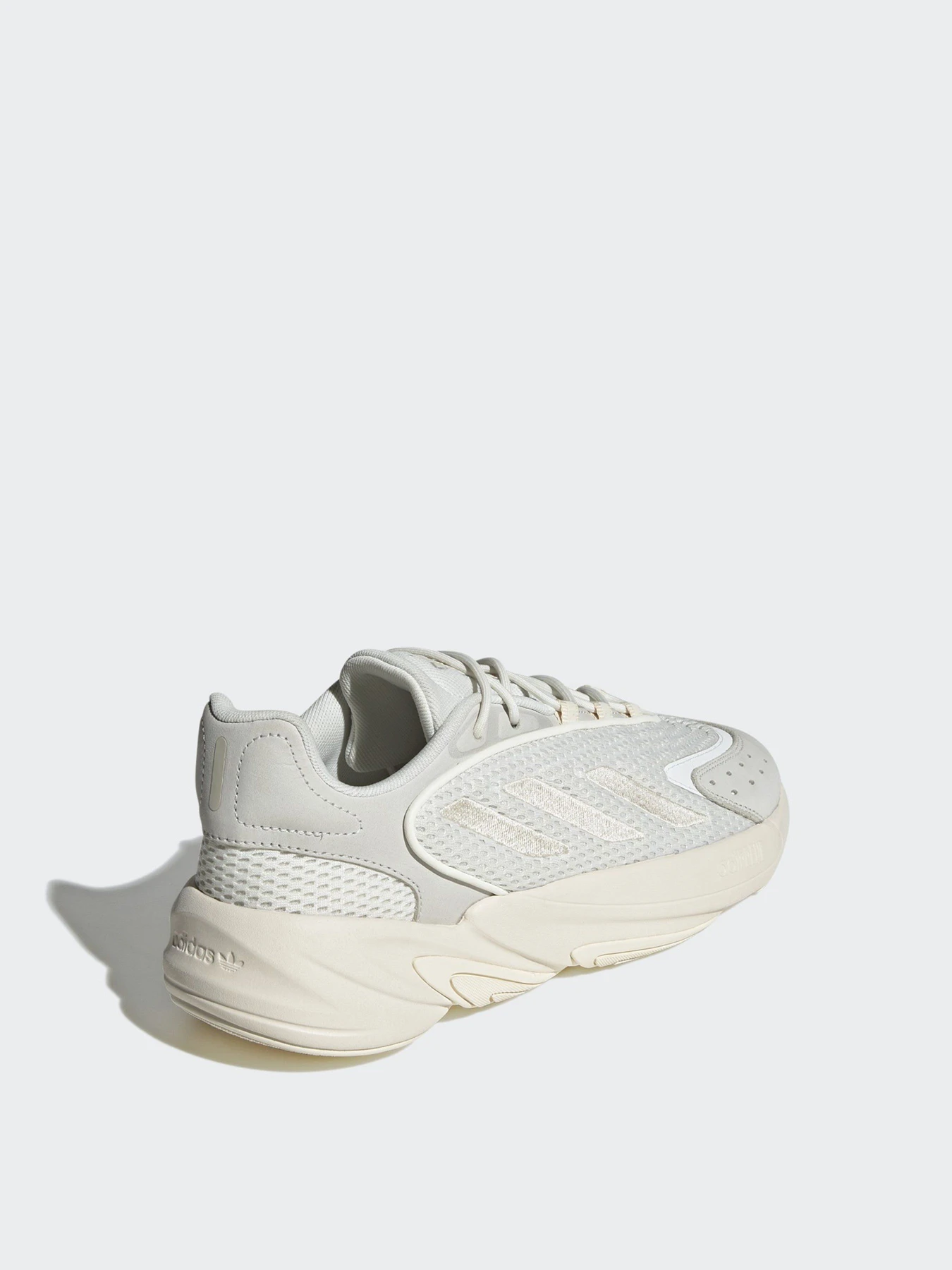 Кроссовки Adidas OZELIA модель GX3255 Кроссовки Adidas OZELIA модель GX3255 Фото