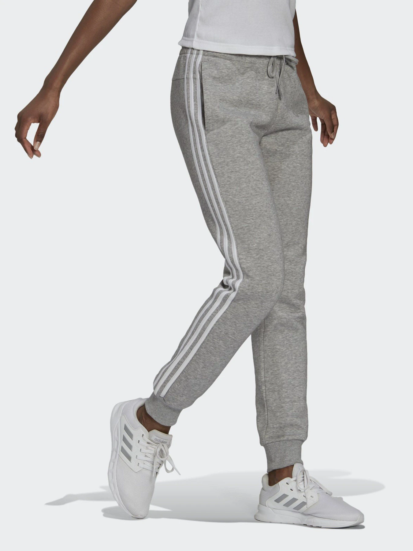 Брюки Adidas Essentials 3-Stripes модель GV6020 Фото