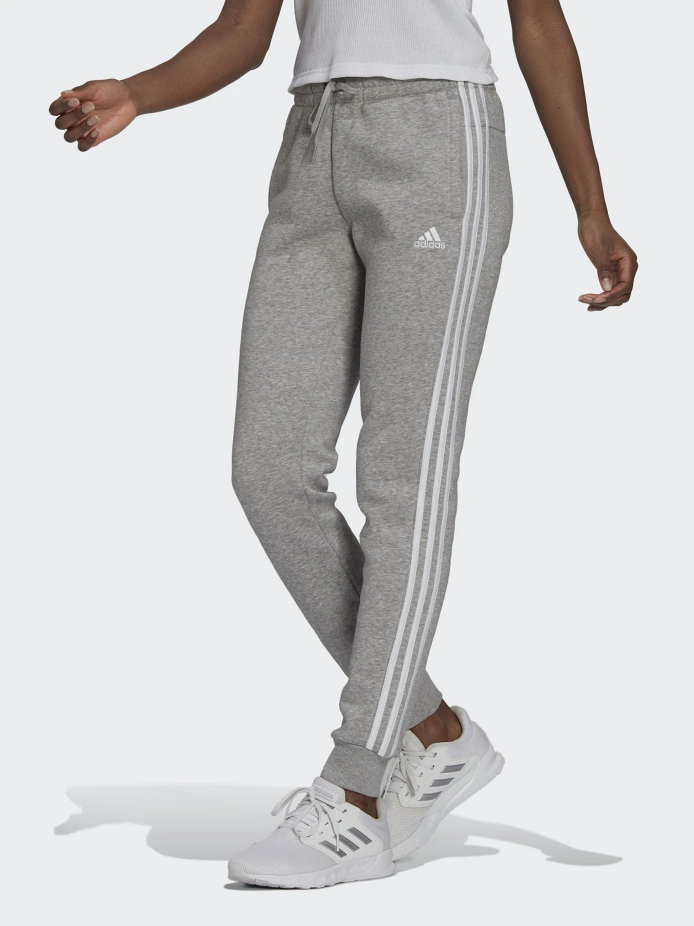 Брюки Adidas Essentials 3-Stripes модель GV6020 Фото
