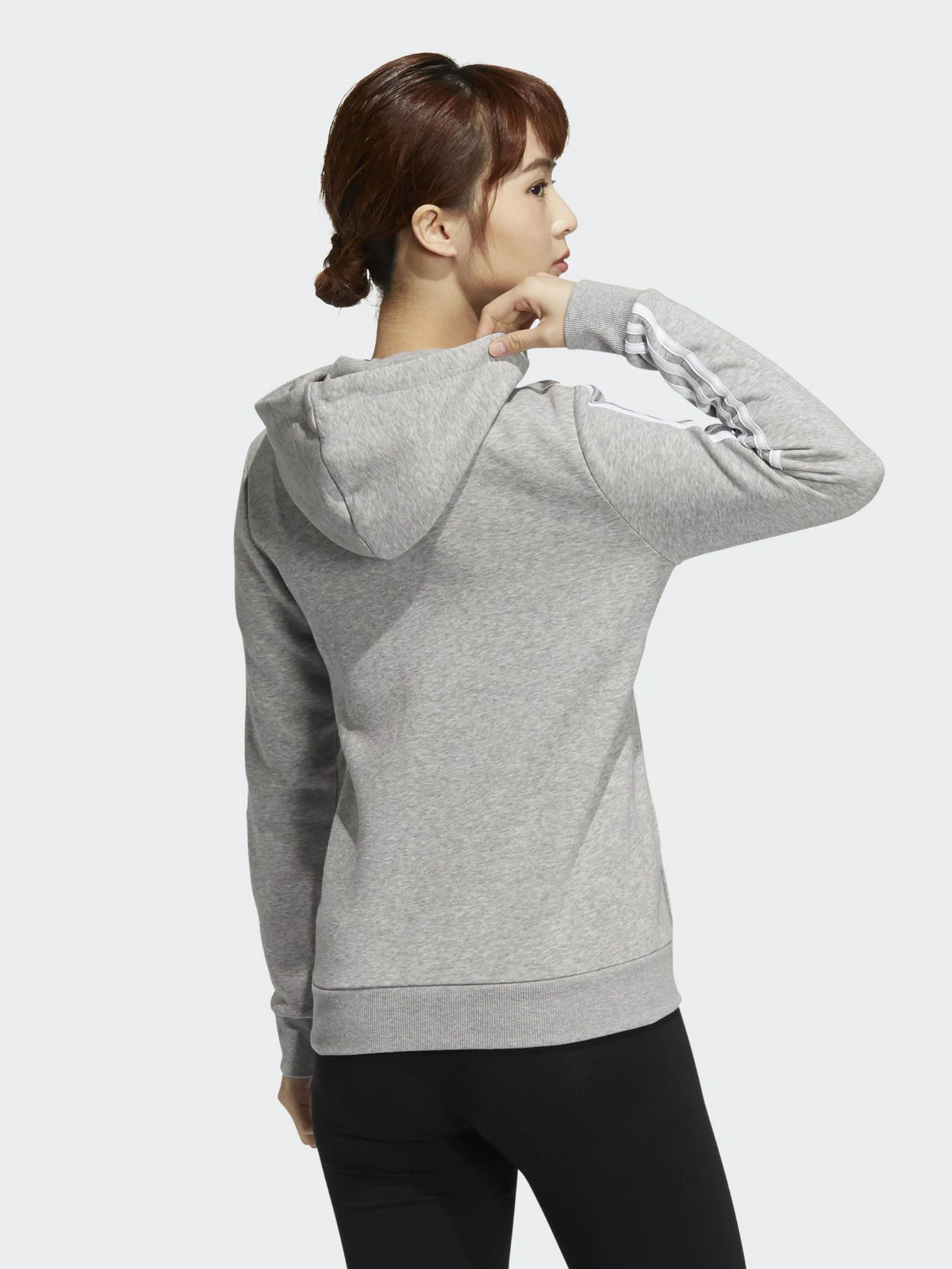Худи и свитшоты Adidas Essentials 3-Stripes модель GV6021 Худи и свитшоты Adidas Essentials 3-Stripes модель GV6021 Фото