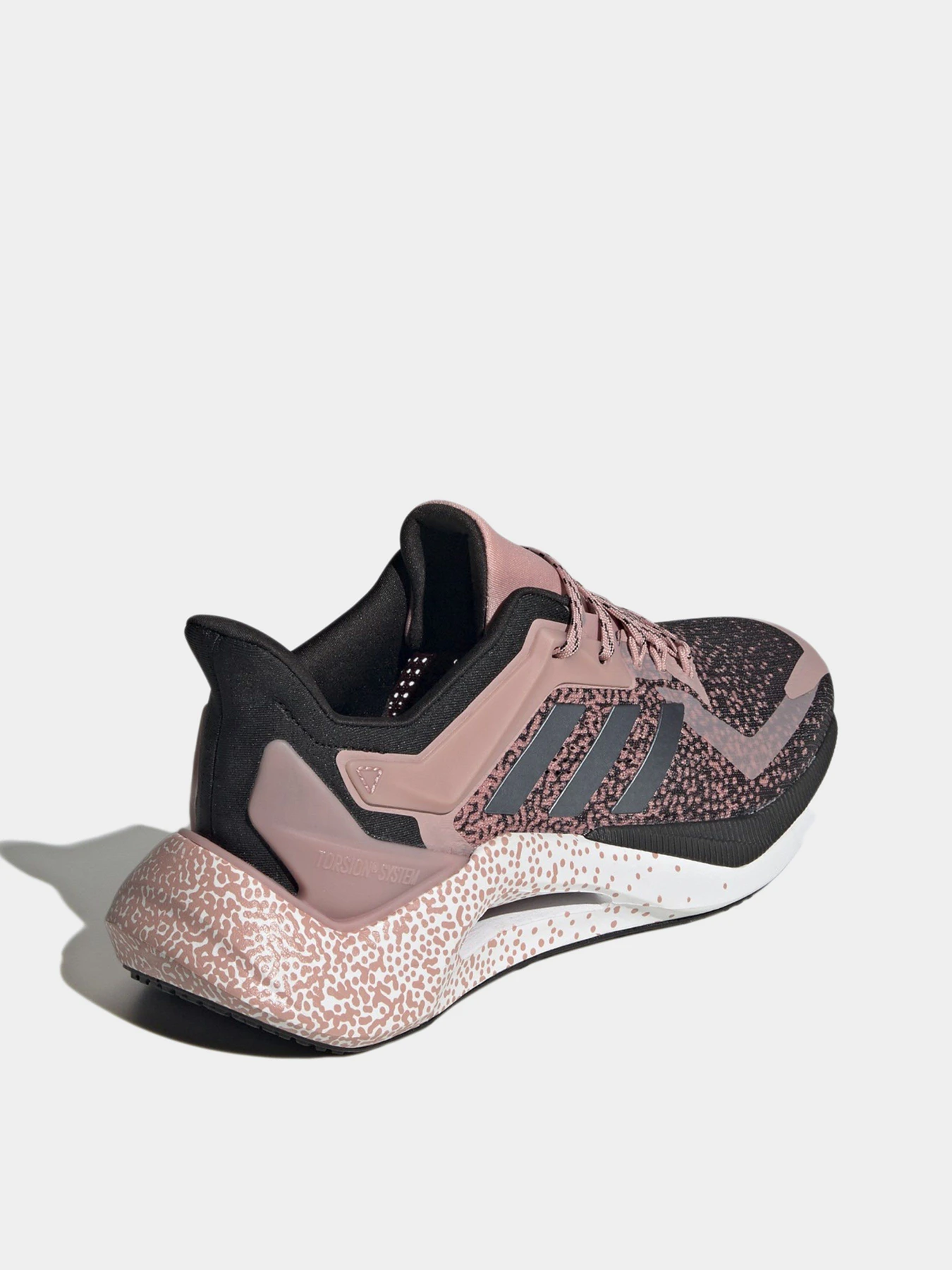Кроссовки Adidas Alphatorsion 2.0 модель GY0633 Кроссовки Adidas Alphatorsion 2.0 модель GY0633 Фото