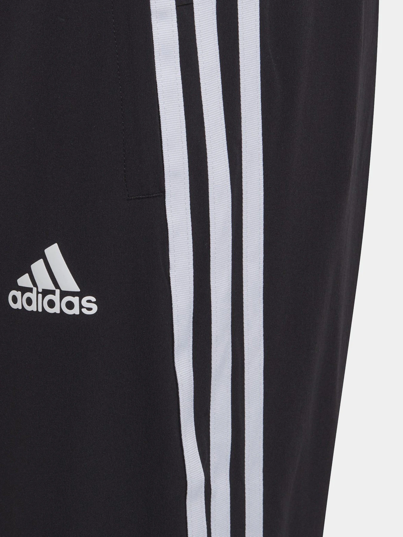 Штани Adidas Aeroready Primegreen 3-Stripes Tapered Woven модель GT9421 Фото
