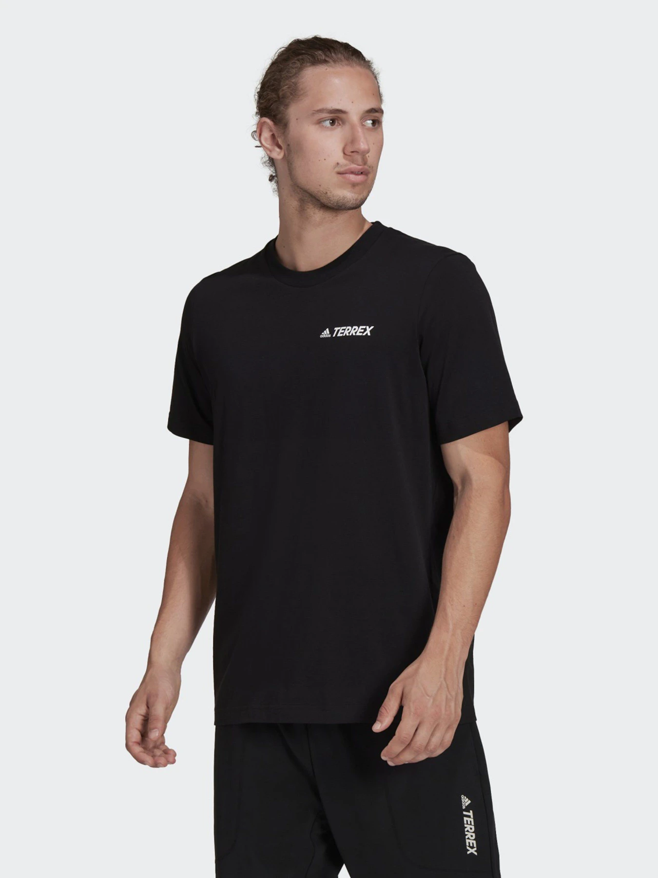 Футболки і поло Adidas Terrex Mountain Landscape Graphic модель HE1769 Футболки і поло Adidas Terrex Mountain Landscape Graphic модель HE1769 Фото