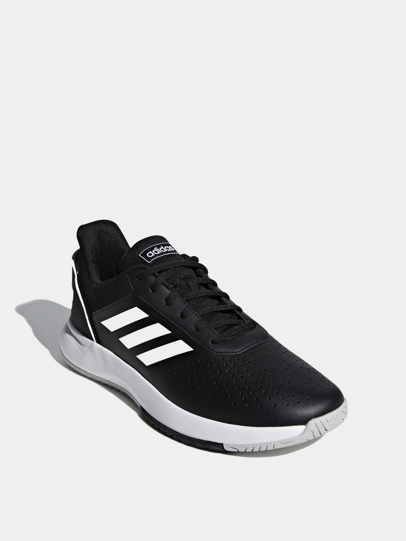Кросівки Adidas COURTSMASH модель F36717 Кросівки Adidas COURTSMASH модель F36717 Фото