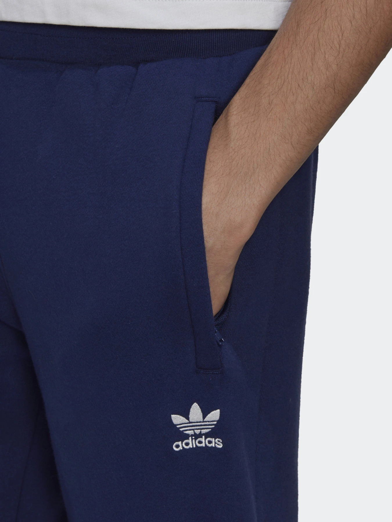Брюки Adidas Adicolor Essentials модель H34658 Брюки Adidas Adicolor Essentials модель H34658 Фото