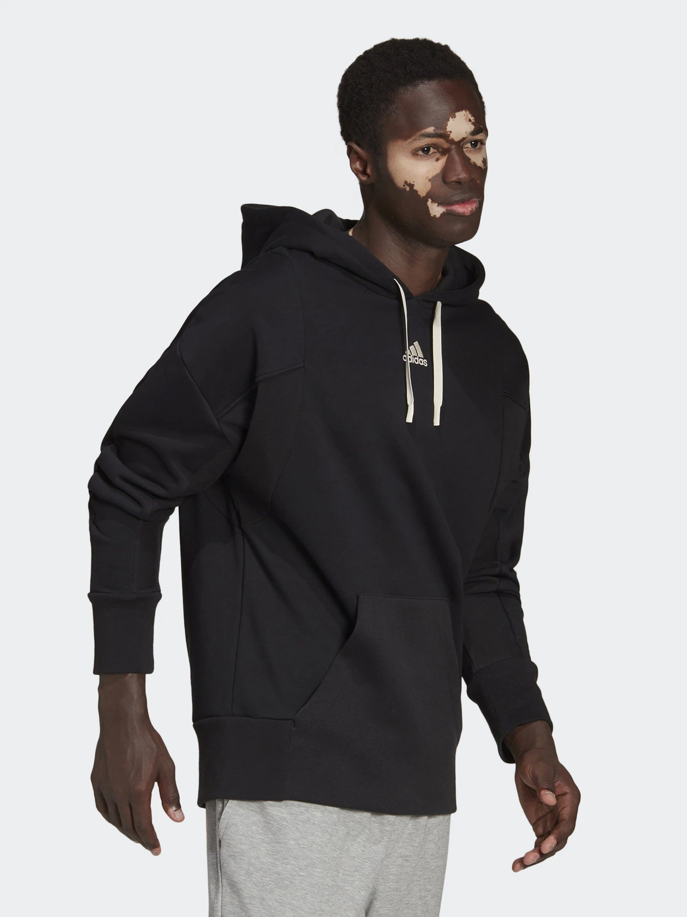 Худи и свитшоты Adidas Studio Lounge модель HC3479 Фото