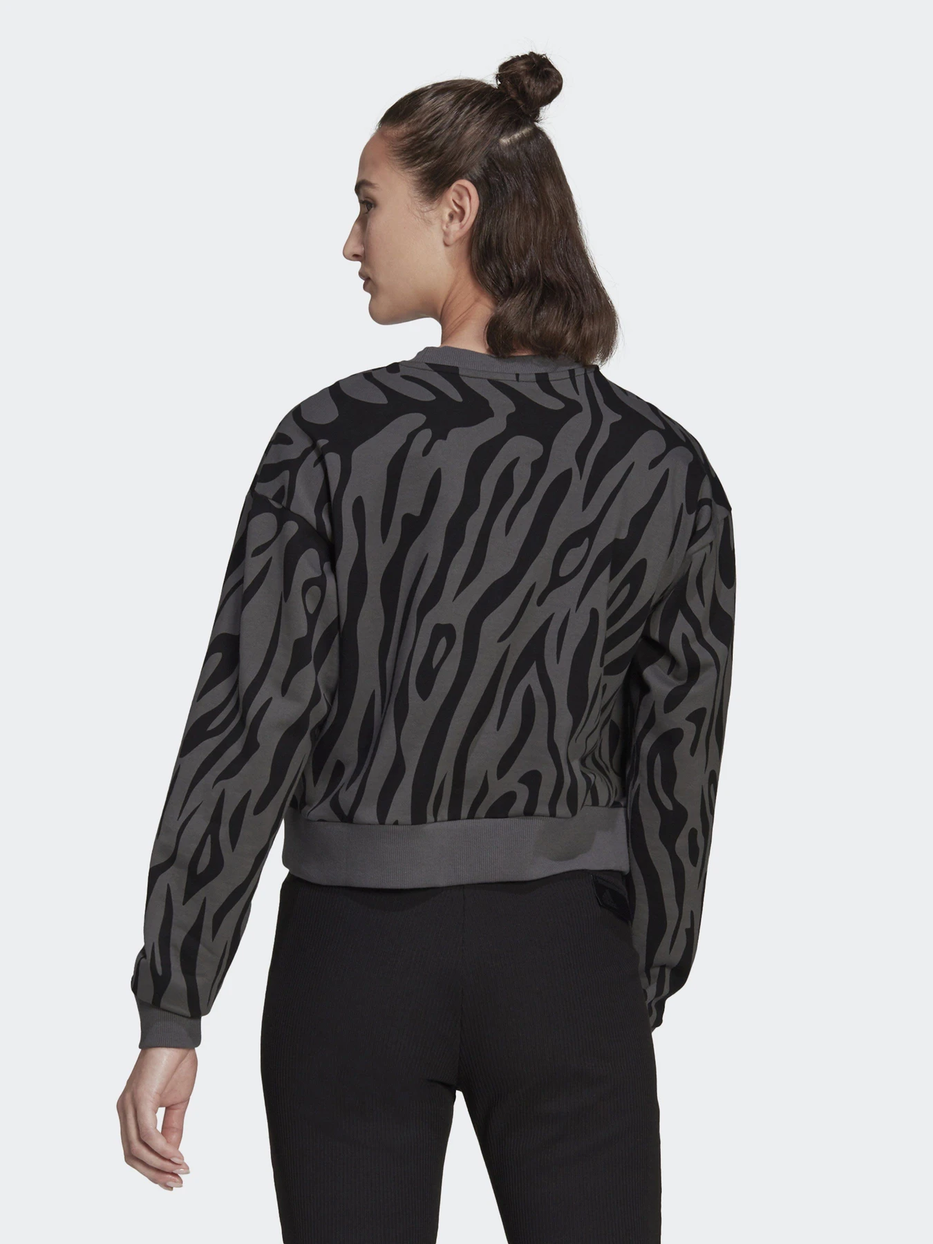 Худи и свитшоты Adidas TIGER Sportswear модель HF4630 Худи и свитшоты Adidas TIGER Sportswear модель HF4630 Фото