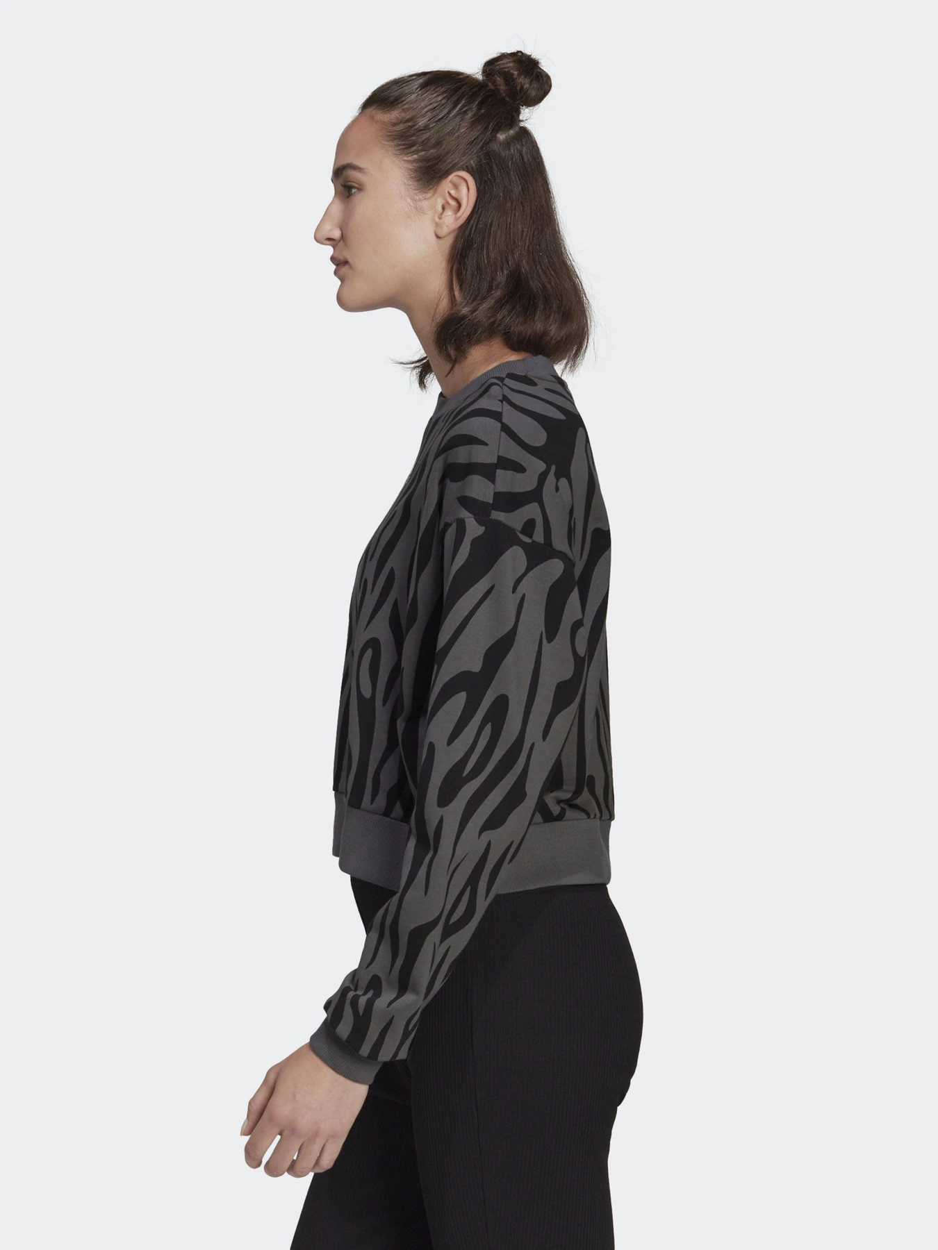 Худи и свитшоты Adidas TIGER Sportswear модель HF4630 Худи и свитшоты Adidas TIGER Sportswear модель HF4630 Фото