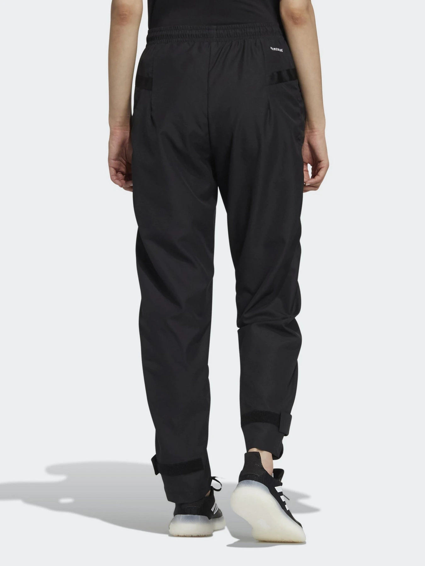 Штани Adidas Tech Woven модель GM0700 Штани Adidas Tech Woven модель GM0700 Фото