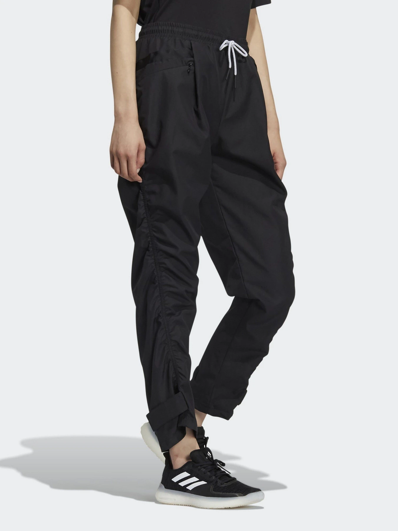 Штани Adidas Tech Woven модель GM0700 Штани Adidas Tech Woven модель GM0700 Фото