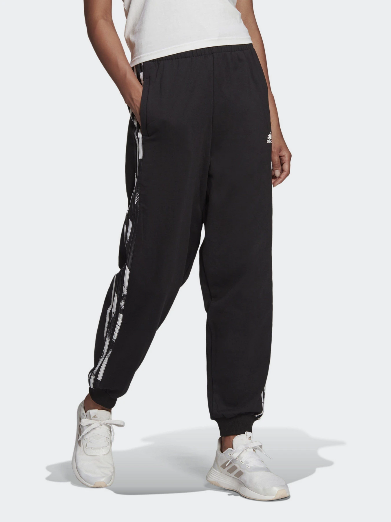 Брюки Adidas Essentials Print 3-Stripes модель HA1213 Брюки Adidas Essentials Print 3-Stripes модель HA1213 Фото