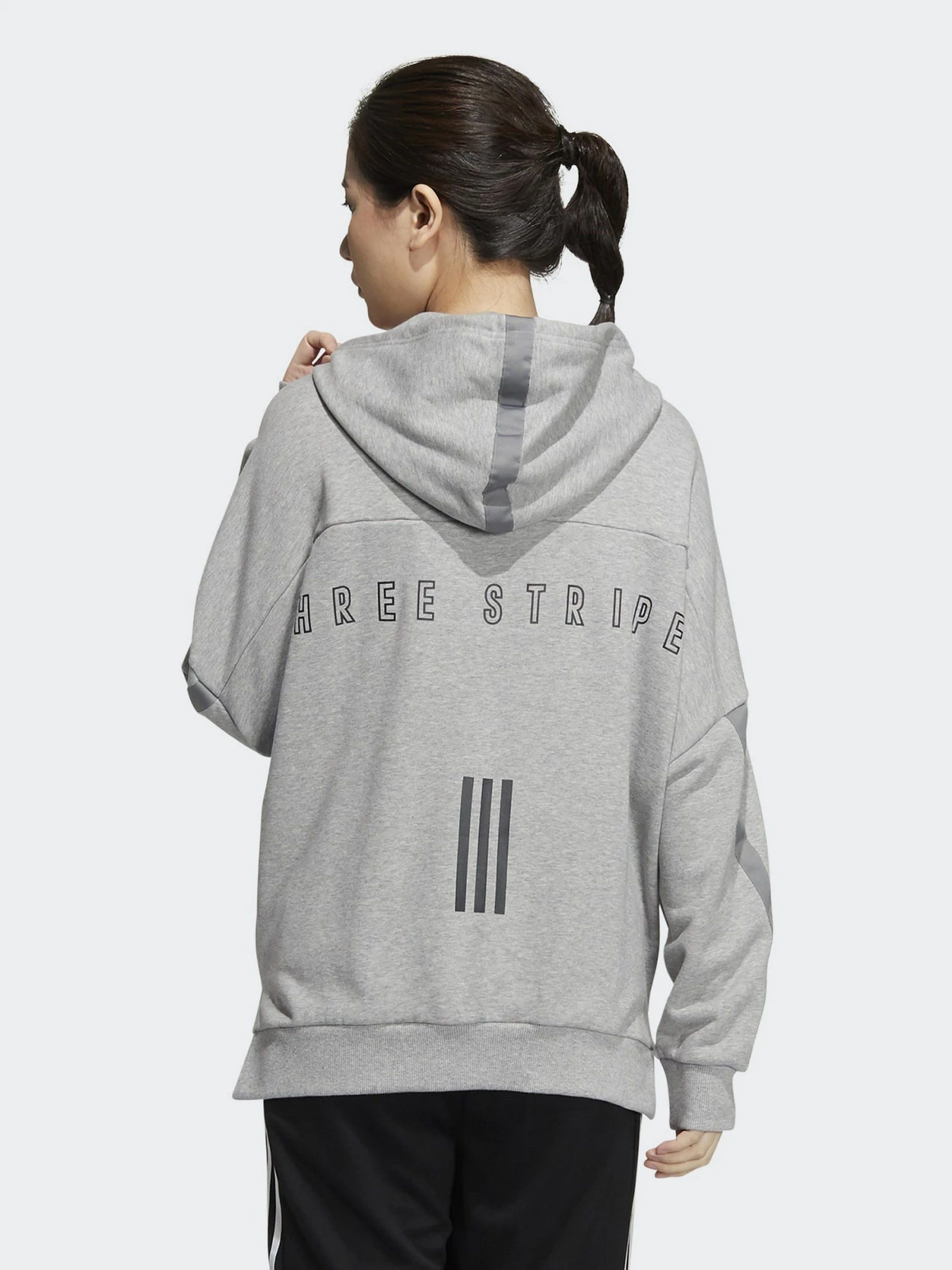 Худи и свитшоты Adidas Wording Loose Fit модель HC2542 Фото