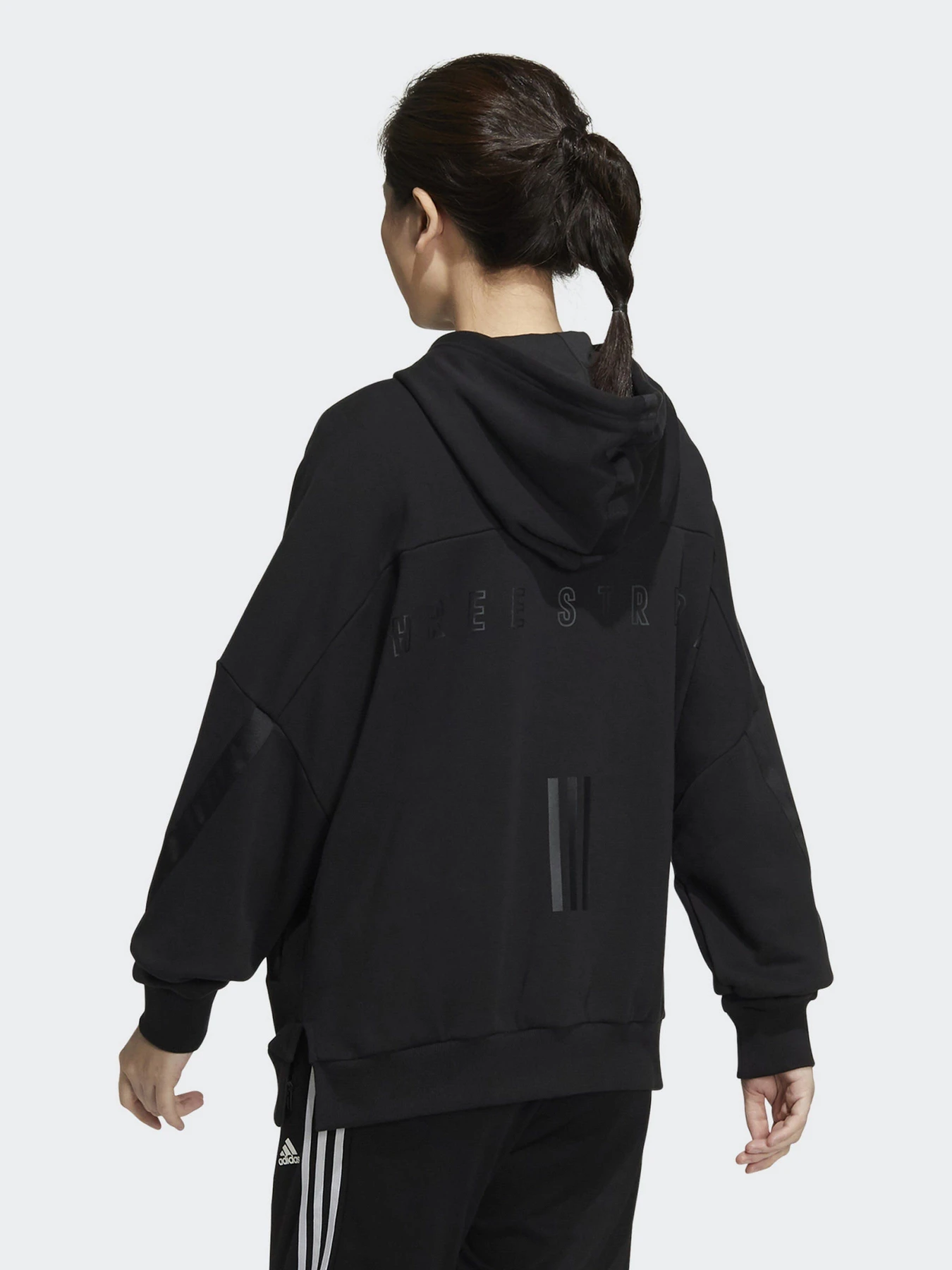 Худі та світшоти Adidas Wording Loose Fit модель HC2543 Фото
