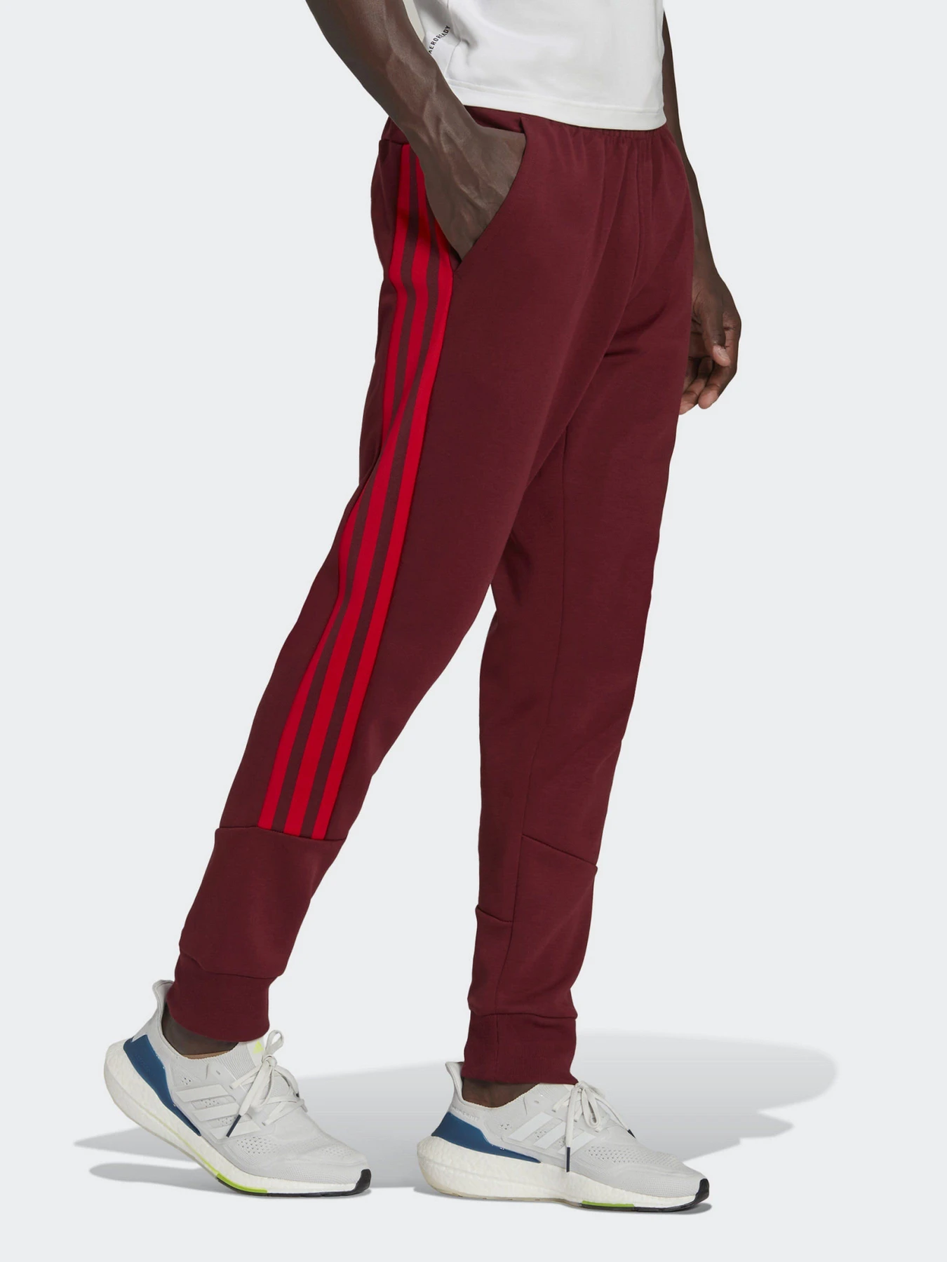 Брюки Adidas M FI 3S модель HC5262 Брюки Adidas M FI 3S модель HC5262 Фото