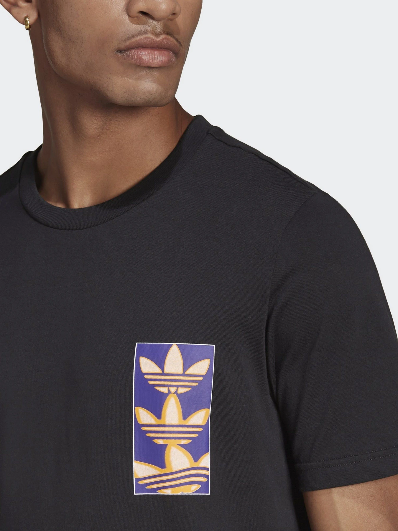 Футболки і поло Adidas GRAPHICS Y2K модель HC7185 Футболки і поло Adidas GRAPHICS Y2K модель HC7185 Фото